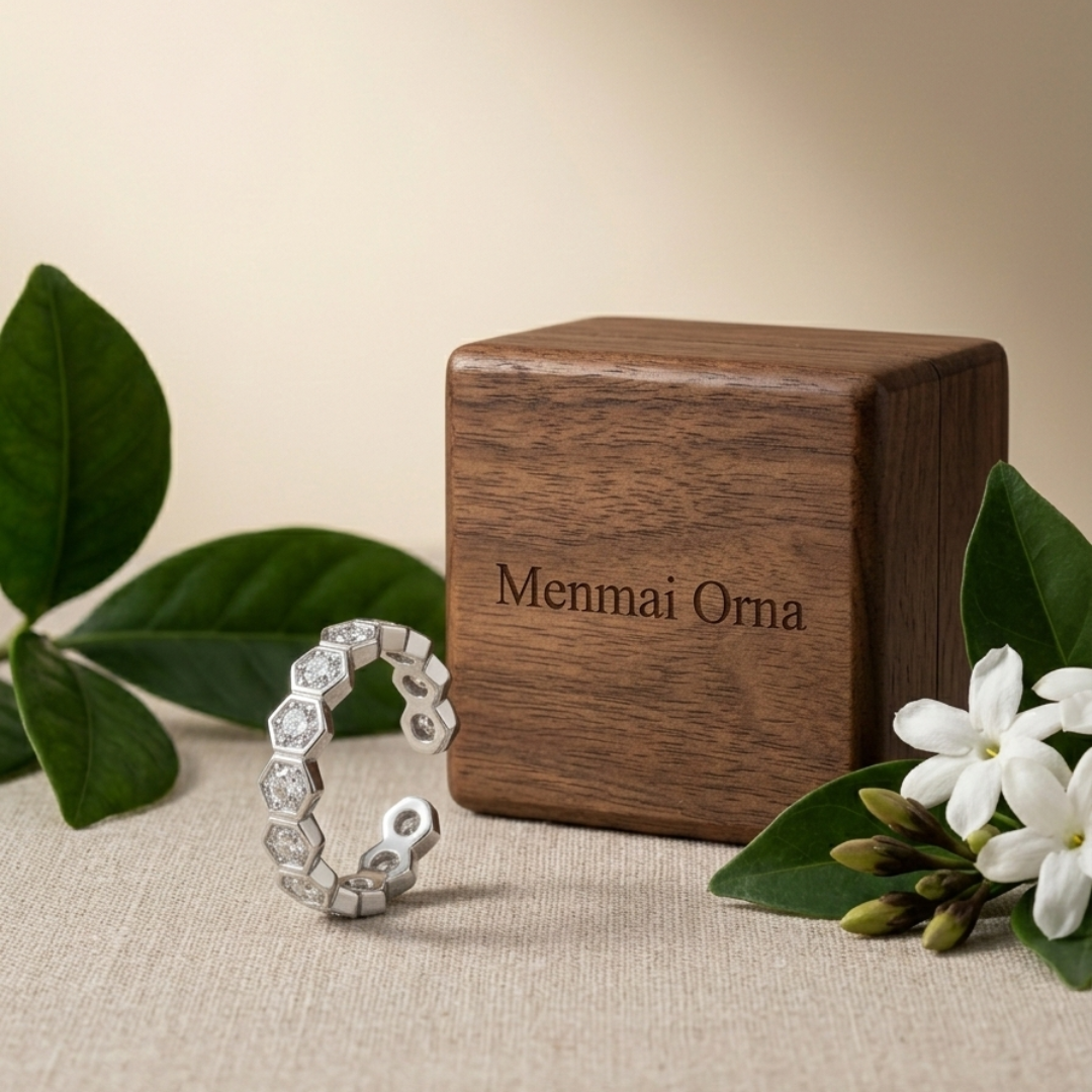 Minimal Silver Crystal Ear Cuff – One Ear