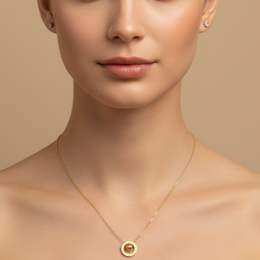 Minimal Round Gold Pendant Chain