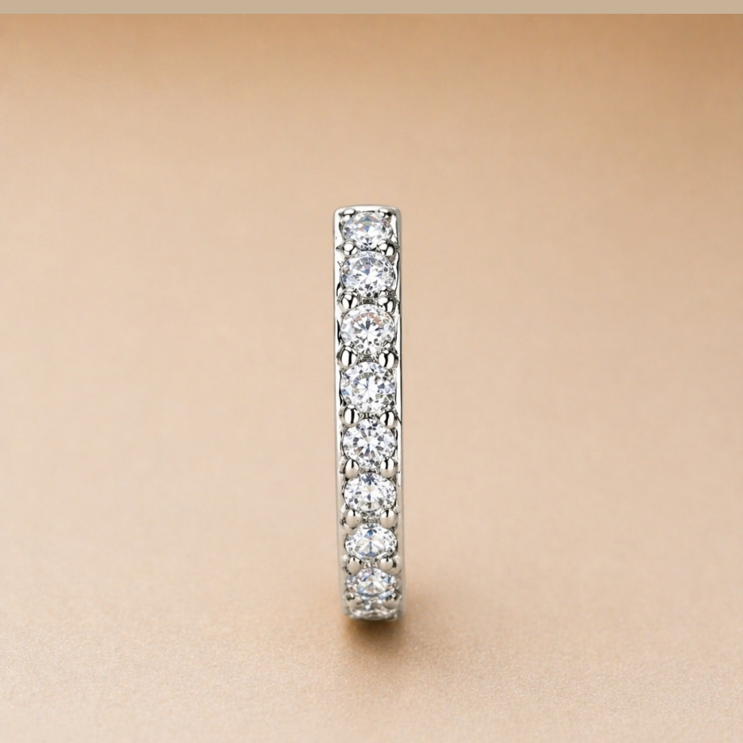 Minimal Diamond Nose Pin
