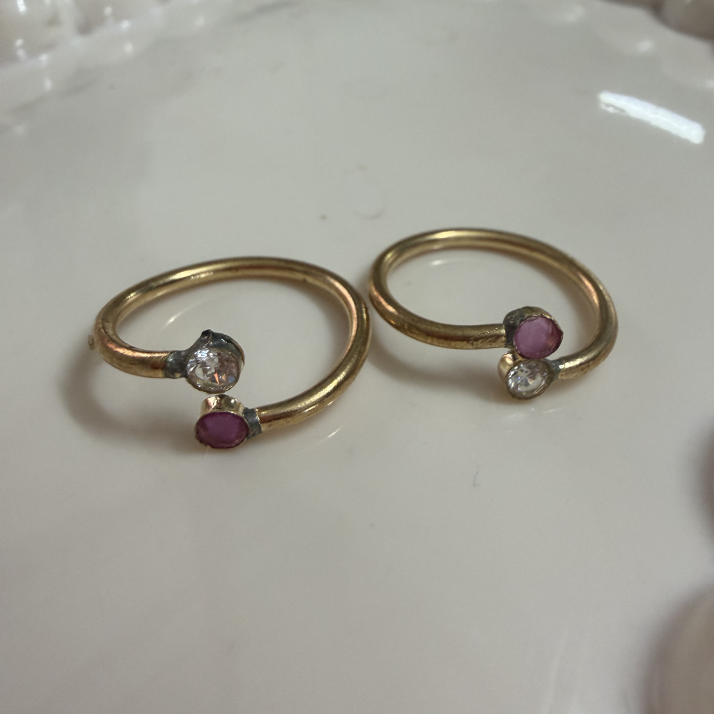 IMPON Unpolished White & Ruby Stone Toe rings