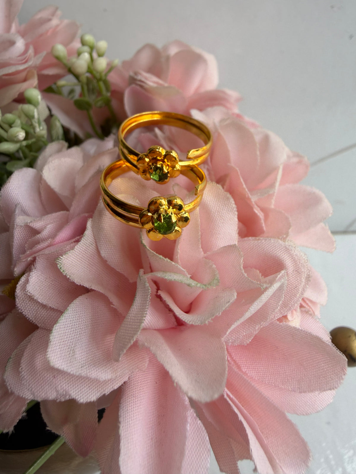 Gold Polished Toe Rings
