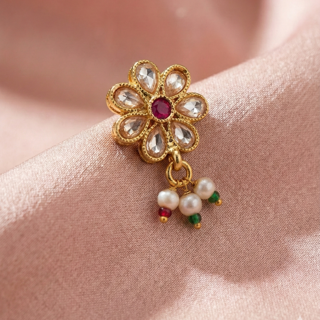 Maharashtrian Kundan Nath Nose Pin with White Kundan Petals