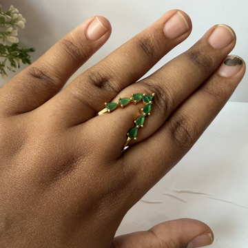 Emerald  Crystal Vangi Ring